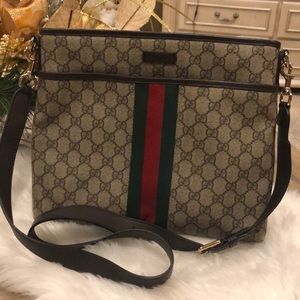 Gucci messenger bag
